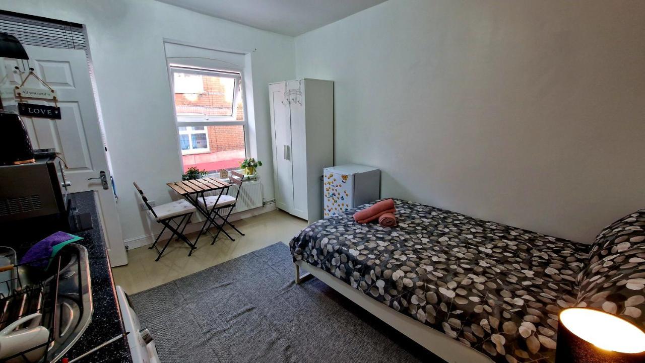 Small Cozy Studio Zone 1 London Eksteriør billede